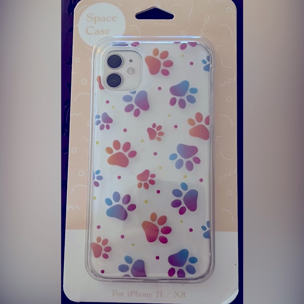 NWT Multi color Paw printed iPhone 11/XR case.